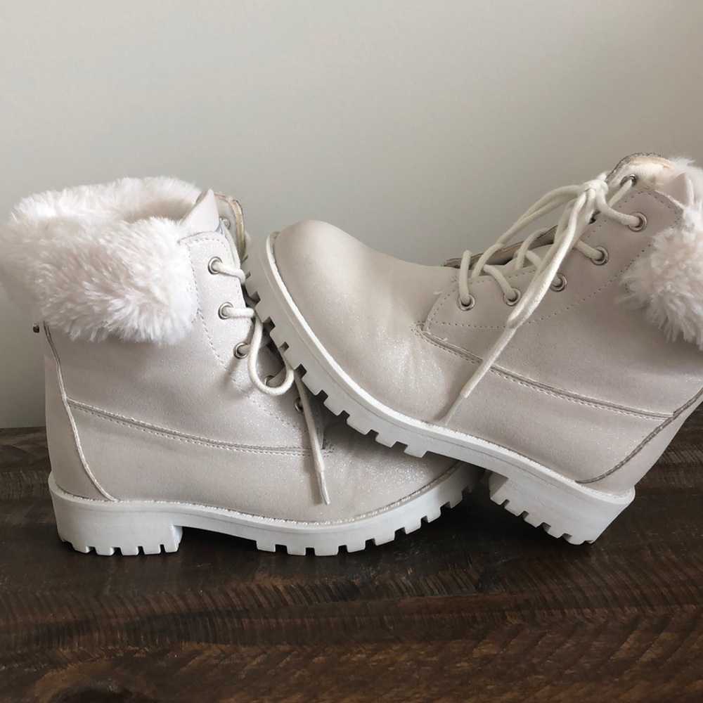 BCBG little girls boots
